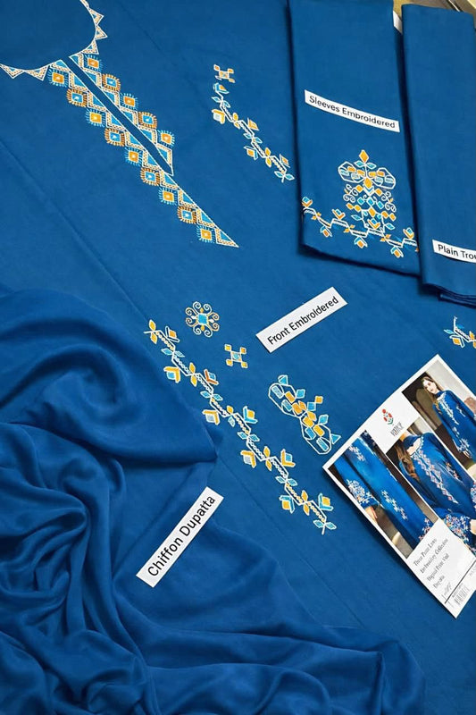 3 Pcs Premium Lawn Suit with digital print